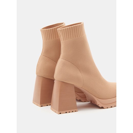 Botki Sinsay eleganckie na zamek na obcasie 