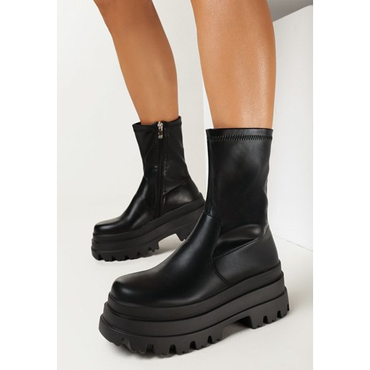 Botki Born2be na platformie casual na zamek 