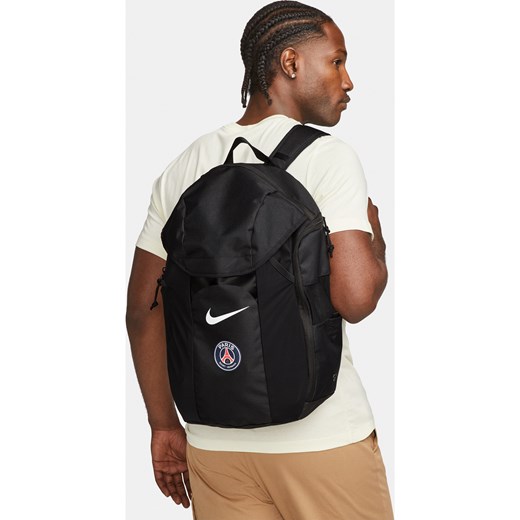 Plecak piłkarski Paris Saint-Germain Academy (30 l) - Czerń ze sklepu Nike poland w kategorii Plecaki - zdjęcie 161699684