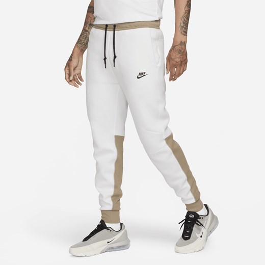 Joggery męskie Nike Sportswear Tech Fleece - Biel Nike L Nike poland