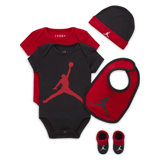 Pięcioczęściowy zestaw z body dla niemowląt Jordan 5-Piece Core Gift Set - Czerwony ze sklepu Nike poland w kategorii Komplety niemowlęce - zdjęcie 161847230