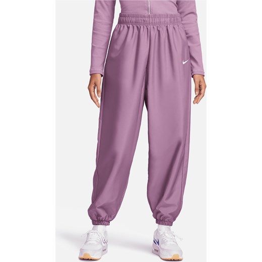 Damskie joggery z tkaniny Nike Sportswear - Fiolet Nike XS (EU 32-34) Nike poland wyprzedaż