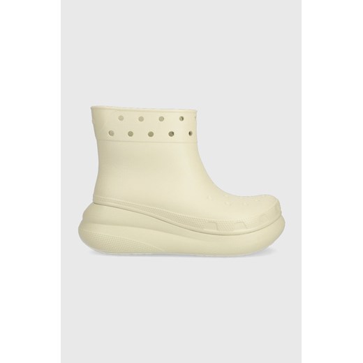 Crocs kalosze Classic Crush Rain Boot damskie kolor beżowy 207946 ze sklepu PRM w kategorii Kalosze damskie - zdjęcie 162053824