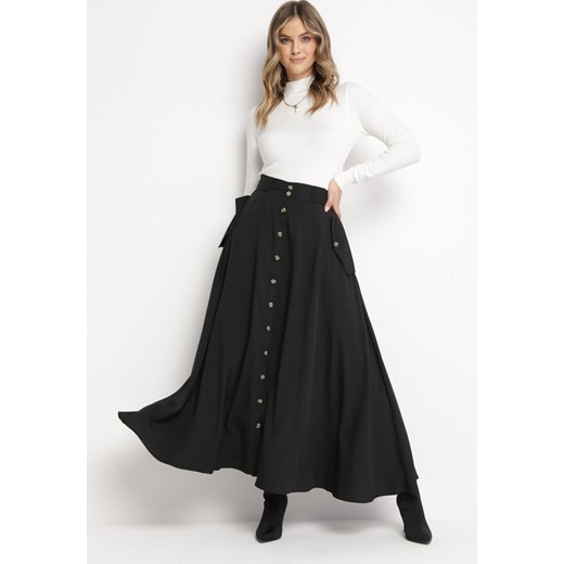Czarna Rozkloszowana Spódnica Maxi Curila ze sklepu Born2be Odzież w kategorii Spódnice - zdjęcie 162066500