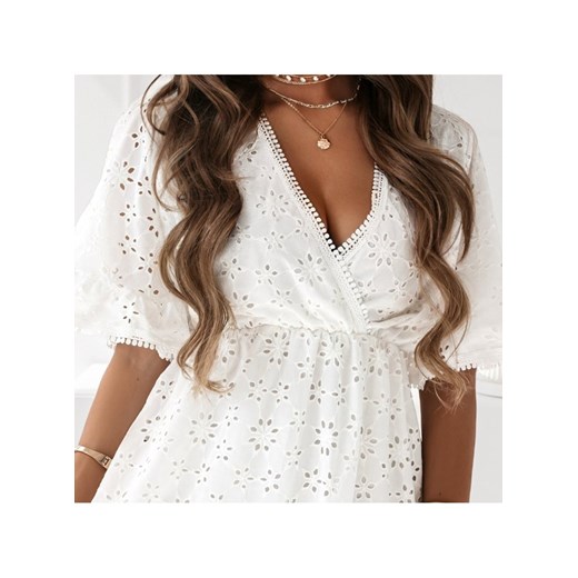 Sukienka Pakuten rozkloszowana z dekoltem w serek z długim rękawem 