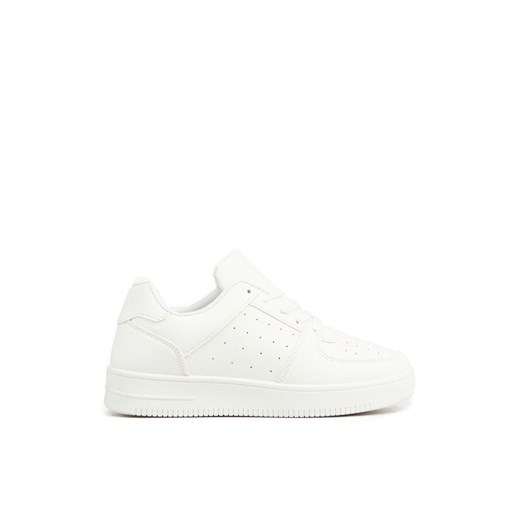 Cropp - Białe sneakersy - biały ze sklepu Cropp w kategorii Buty sportowe damskie - zdjęcie 162318171