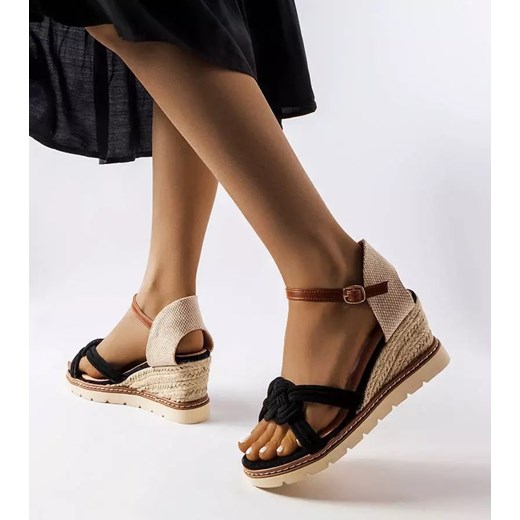 Czarne sandały na koturnie Arabela Gemre 41 okazyjna cena gemre