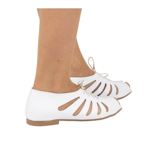 Sandały damskie Exquisite białe płaskie z klamrą skórzane 