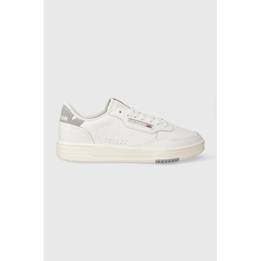 Reebok sneakersy skórzane kolor biały ze sklepu PRM w kategorii Buty sportowe męskie - zdjęcie 162390621