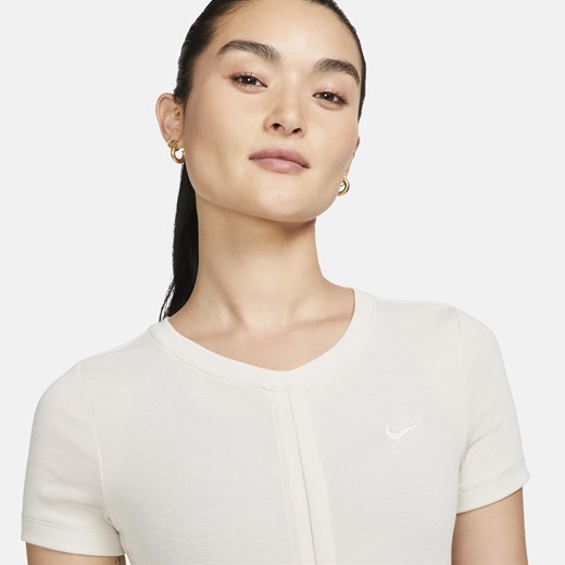 Damska prążkowana koszulka z krótkim rękawem o skróconym kroju w nowoczesnym Nike XL (EU 48-50) okazja Nike poland