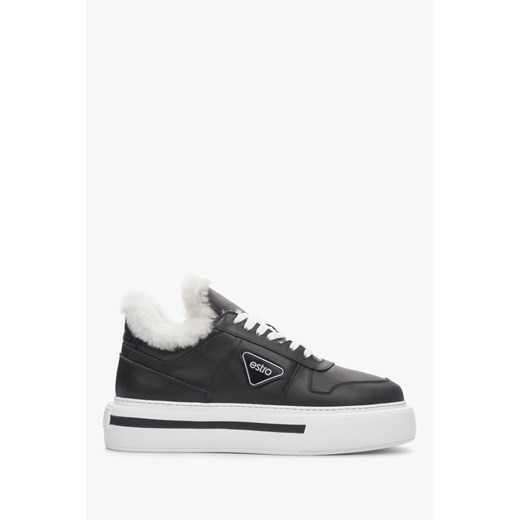 Estro: Czarne ocieplane sneakersy damskie ze skóry naturalnej z futerkiem ze sklepu Estro w kategorii Trampki damskie - zdjęcie 162530481