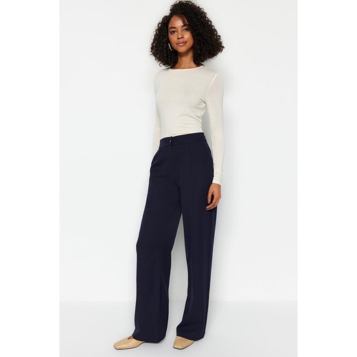 trendyol Spodnie w kolorze granatowym Trendyol 42 promocyjna cena Limango Polska