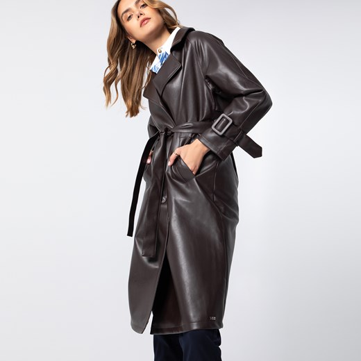 Damski płaszcz z ekoskóry dwurzędowy z paskiem ciemny brąz ze sklepu WITTCHEN w kategorii Płaszcze damskie - zdjęcie 162864893
