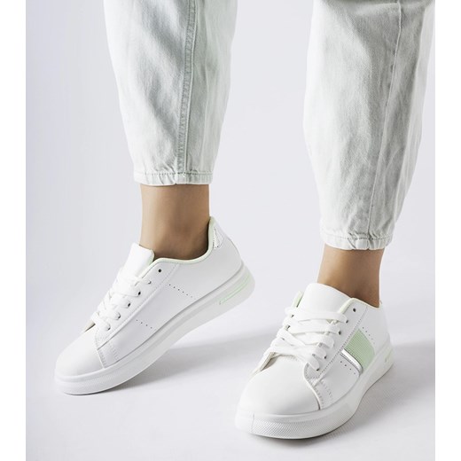 Białe sportowe buty z miętowymi dodatkami Marei ze sklepu gemre w kategorii Trampki damskie - zdjęcie 162916673