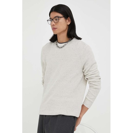 American Vintage sweter męski kolor beżowy lekki ze sklepu ANSWEAR.com w kategorii Swetry męskie - zdjęcie 163349994