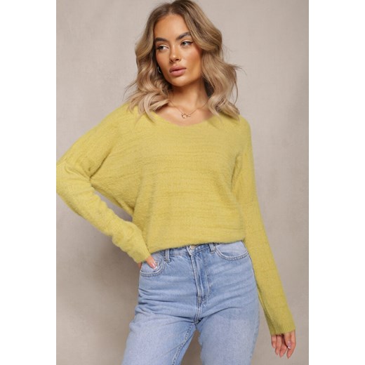 Jasnozielony Sweter z Elastycznego Materiału z Długim Włosiem i Trójkątnym Renee ONE SIZE okazyjna cena Renee odzież