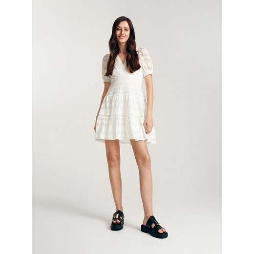 Reserved - Koronkowa sukienka mini - biały Reserved S wyprzedaż Reserved