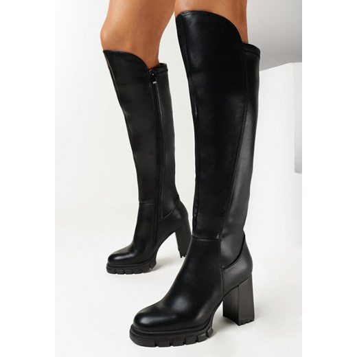 Czarne Kozaki za Kolano na Słupku i Niskiej Platformie z Tłoczeniami Nivetta ze sklepu born2be.pl w kategorii Kozaki damskie - zdjęcie 163501422