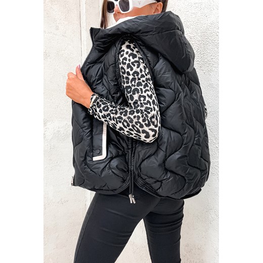 KAMIZELKA PIKOWANA Z KAPTUREM- CZARNA Olika XXL olika.com.pl