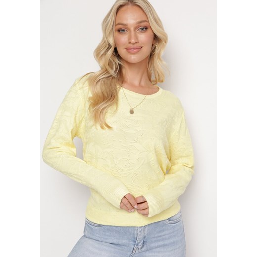 Żółty Sweter z Tłoczonym Wzorem w Ornamentalnym Stylu Mariot ze sklepu Born2be Odzież w kategorii Swetry damskie - zdjęcie 163570501