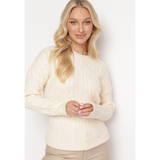 Jasnobeżowy Sweter Ozdobiony Klasycznym Splotem Lacemisa ze sklepu Born2be Odzież w kategorii Swetry damskie - zdjęcie 163570551