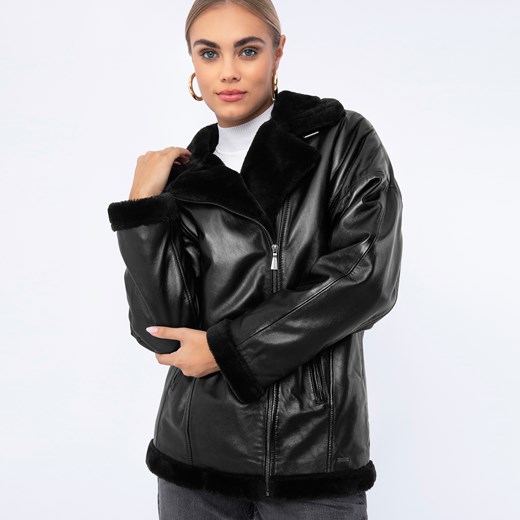 Damska kurtka skórzana oversizowa ze sztucznym futerkiem czarna ze sklepu WITTCHEN w kategorii Kurtki damskie - zdjęcie 163573713