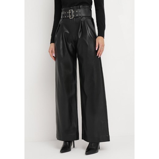Czarne Szerokie Spodnie z Imitacji Skóry z Paskiem Leasine M promocja Born2be Odzież