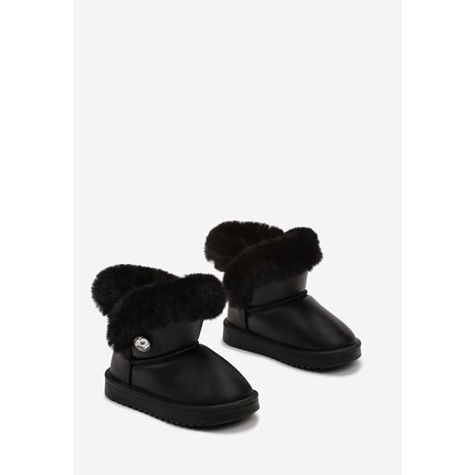 Czarne Śniegowce z Metalicznym Efektem Ozdobione Futerkiem Oinare 23 okazja born2be.pl