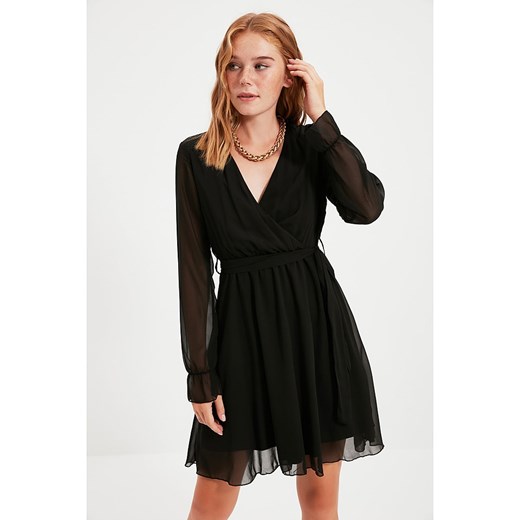 trendyol Sukienka w kolorze czarnym ze sklepu Limango Polska w kategorii Sukienki - zdjęcie 163735100