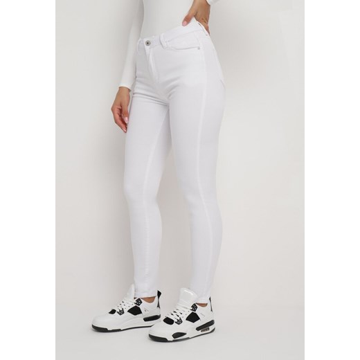Białe Jeansy Skinny z Kieszeniami i Zapięciem na Guzik Donato ze sklepu Born2be Odzież w kategorii Jeansy damskie - zdjęcie 163858832