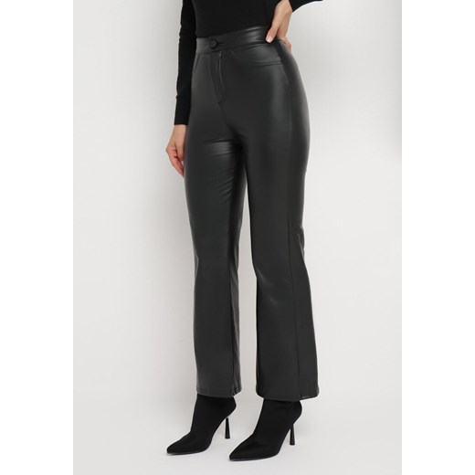 Czarne Szerokie Spodnie z Imitacji Skóry Pasinsa ze sklepu Born2be Odzież w kategorii Spodnie damskie - zdjęcie 163873583