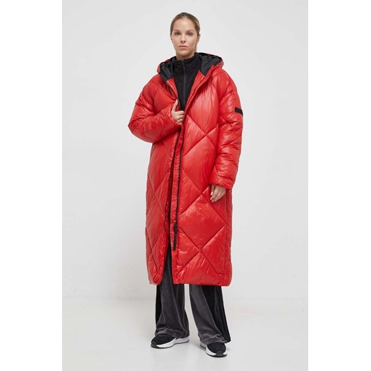 Didriksons kurtka damska kolor czerwony zimowa oversize ze sklepu ANSWEAR.com w kategorii Kurtki damskie - zdjęcie 163874734