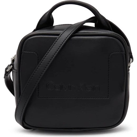 Listonoszka Calvin Klein matowa