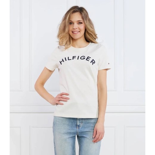 Tommy Hilfiger T-shirt REG HILFIGER VARSITY EMB C-NK SS | Slim Fit ze sklepu Gomez Fashion Store w kategorii Bluzki damskie - zdjęcie 163960080
