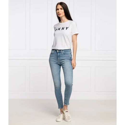 DKNY T-shirt LOGO TEE | Regular Fit ze sklepu Gomez Fashion Store w kategorii Bluzki damskie - zdjęcie 163985351