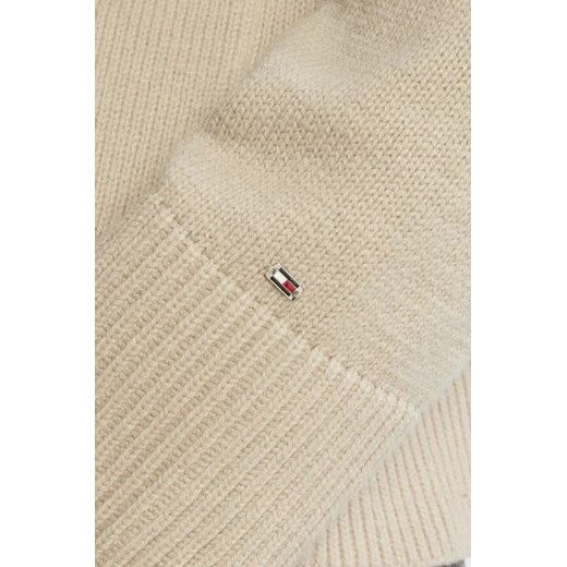 Beżowy sweter damski Tommy Hilfiger z dekoltem w serek