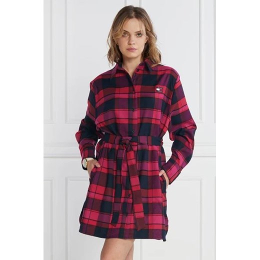 Tommy Jeans sukienka czerwona casualowa z paskiem koszulowa z kołnierzykiem mini