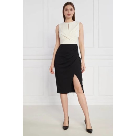 Sukienka czarna DKNY z krótkim rękawem midi z elastanu z okrągłym dekoltem
