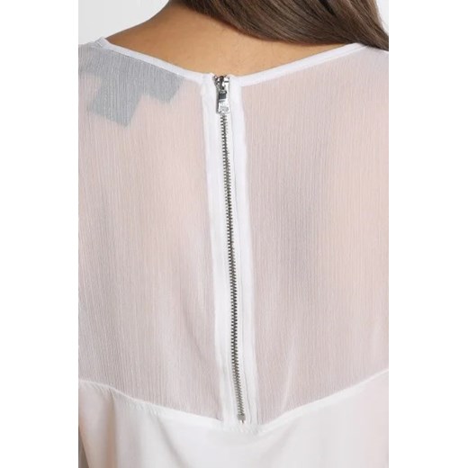 DKNY bluzka damska casual letnia z elastanu w serek