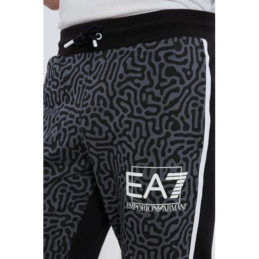 EA7 Spodnie dresowe | Regular Fit S promocyjna cena Gomez Fashion Store