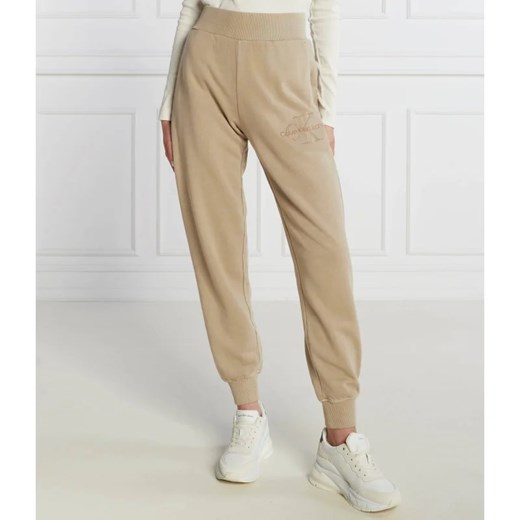 CALVIN KLEIN JEANS Spodnie dresowe | Regular Fit ze sklepu Gomez Fashion Store w kategorii Spodnie damskie - zdjęcie 164321514