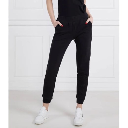 EA7 Spodnie dresowe | Regular Fit ze sklepu Gomez Fashion Store w kategorii Spodnie damskie - zdjęcie 164328434