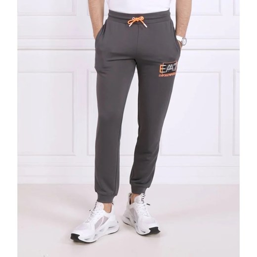 EA7 Spodnie dresowe | Regular Fit ze sklepu Gomez Fashion Store w kategorii Spodnie męskie - zdjęcie 164329172