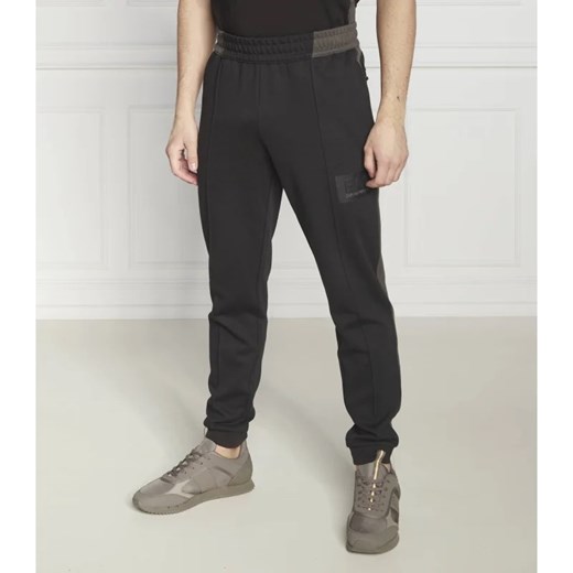 EA7 Spodnie dresowe | Regular Fit ze sklepu Gomez Fashion Store w kategorii Spodnie męskie - zdjęcie 164330630