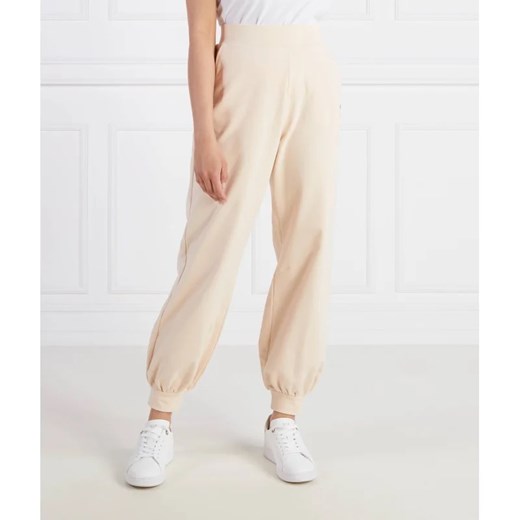 EA7 Spodnie dresowe | Regular Fit ze sklepu Gomez Fashion Store w kategorii Spodnie damskie - zdjęcie 164332263