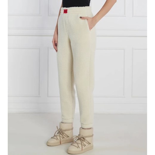 Hugo Bodywear Spodnie CLOUD | Regular Fit ze sklepu Gomez Fashion Store w kategorii Spodnie damskie - zdjęcie 164333143