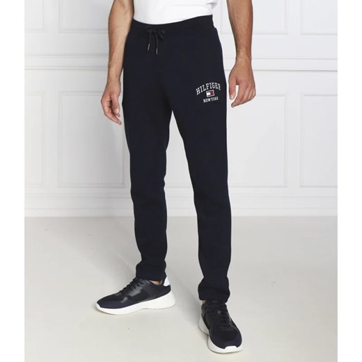 Tommy Hilfiger Spodnie dresowe | Regular Fit ze sklepu Gomez Fashion Store w kategorii Spodnie męskie - zdjęcie 164334213