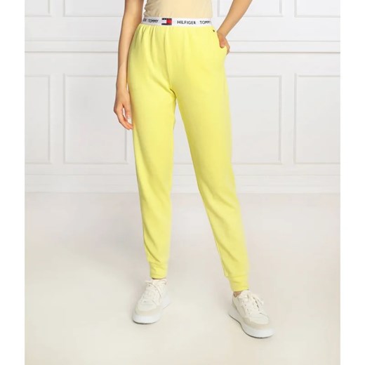 Tommy Hilfiger Spodnie dresowe | Regular Fit ze sklepu Gomez Fashion Store w kategorii Spodnie damskie - zdjęcie 164335231