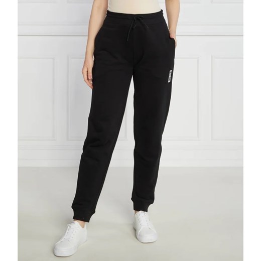 HUGO Spodnie dresowe Jogger | Regular Fit ze sklepu Gomez Fashion Store w kategorii Spodnie damskie - zdjęcie 164337611