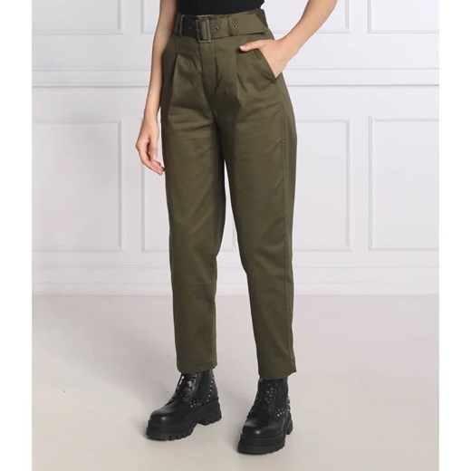 GUESS Spodnie VERONICA | Regular Fit ze sklepu Gomez Fashion Store w kategorii Spodnie damskie - zdjęcie 164338032